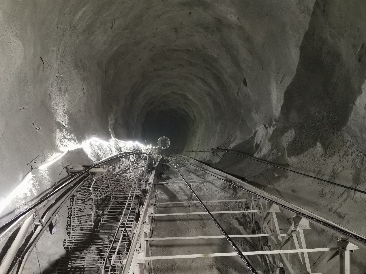 永泰抽蓄2号引水隧洞下斜井月度开挖进尺创新高