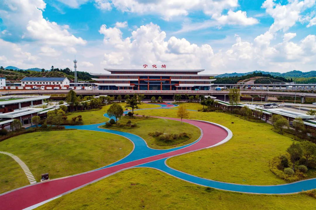 宁化站是浦梅,兴泉铁路的中心站.